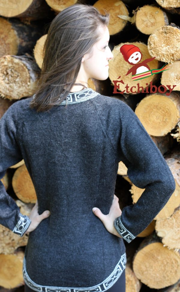Charcoal Sweater Chandail Charbon 3