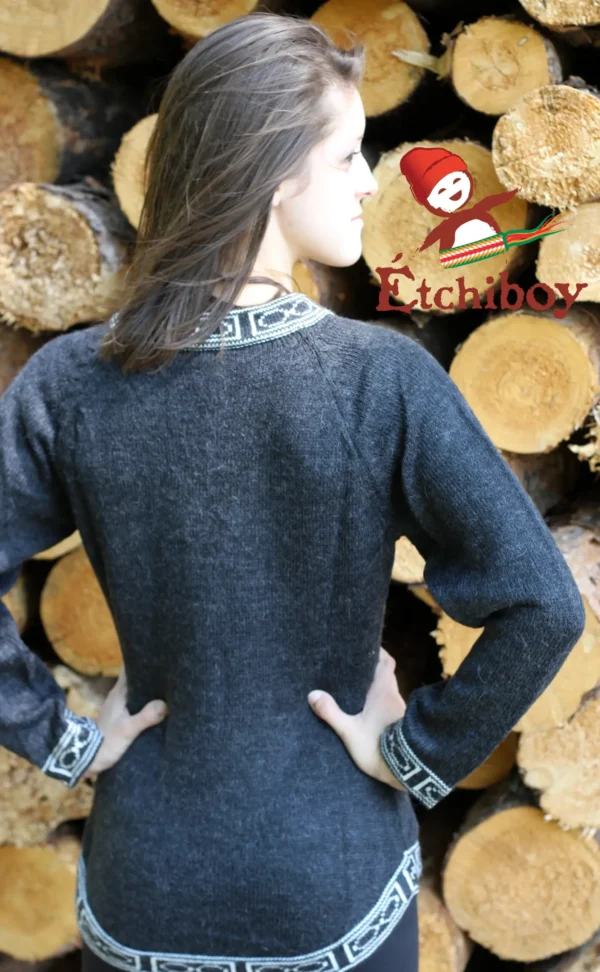 Charcoal Sweater Chandail Charbon