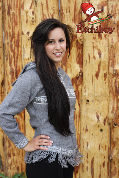 Hooded Grey Sweater With Red River Cart Chandail Gris Avec Capuchon Avec Charrette 2