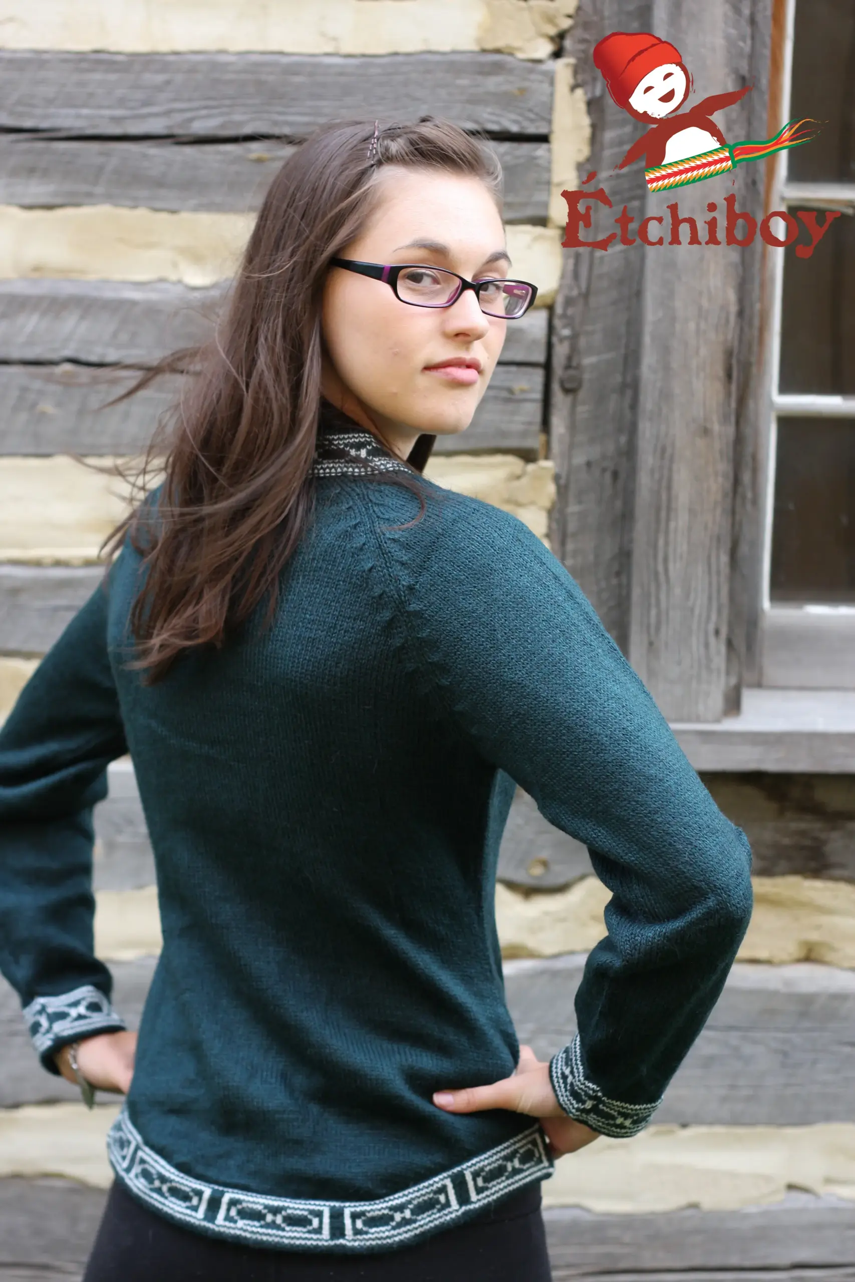 Pine Green Sweater Chandail Vert Pin