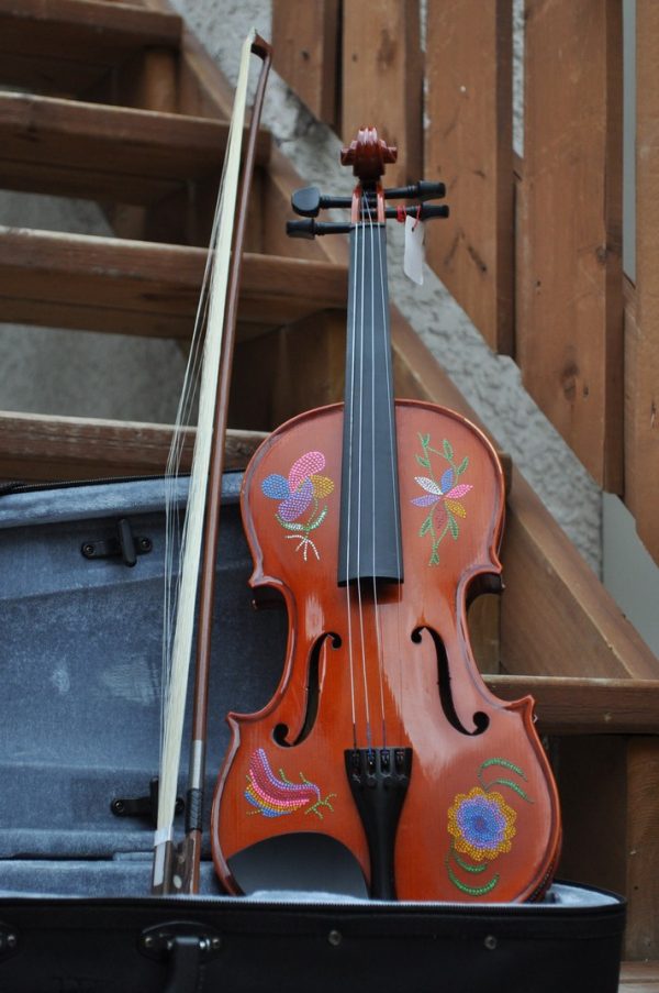 Fiddle With Metis Beadwork Design Violon Avec Dessin de Perlage Metis - Pattern/Modèle -13 1