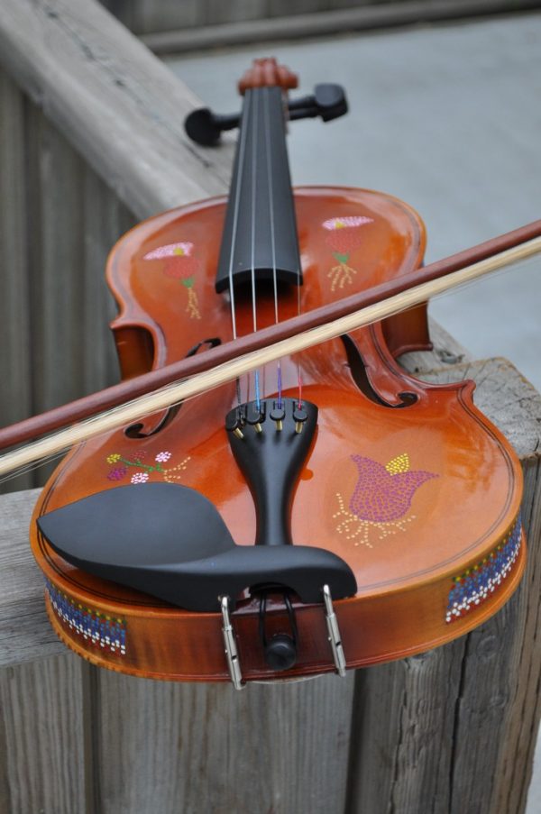 Fiddle With Metis Beadwork Design Violon Avec Dessin de Perlage Metis - Pattern/Modèle -14 6