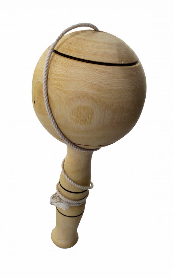 Old Time Wooden Ball Toy With Stick/Kendama - Jouet en bois à l'ancienne avec bâton/Kendama 1